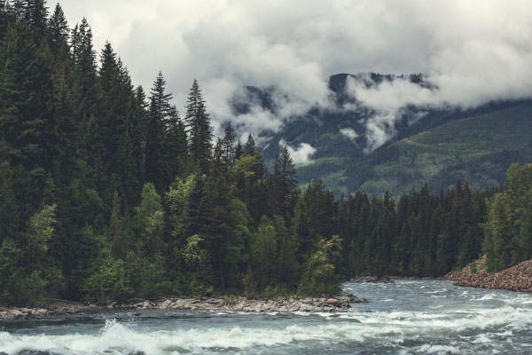 Hiker Injured From Falling Rock in British Columbia